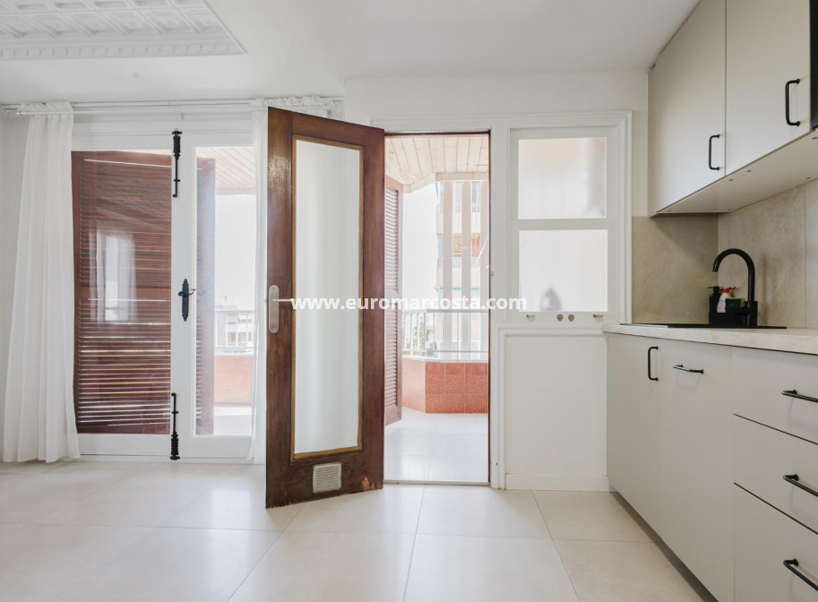 Objekte zum Wiederverkauf - Wohnung - Torrevieja - TORREVIEJA