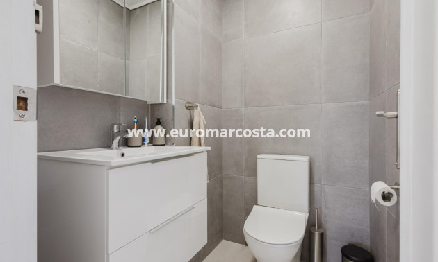 Objekte zum Wiederverkauf - Wohnung - Torrevieja - TORREVIEJA