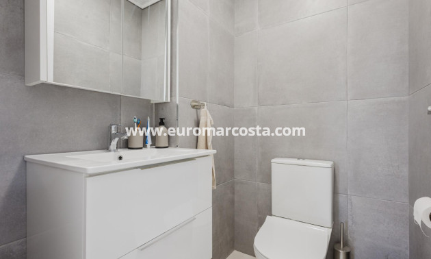 Objekte zum Wiederverkauf - Wohnung - Torrevieja - TORREVIEJA