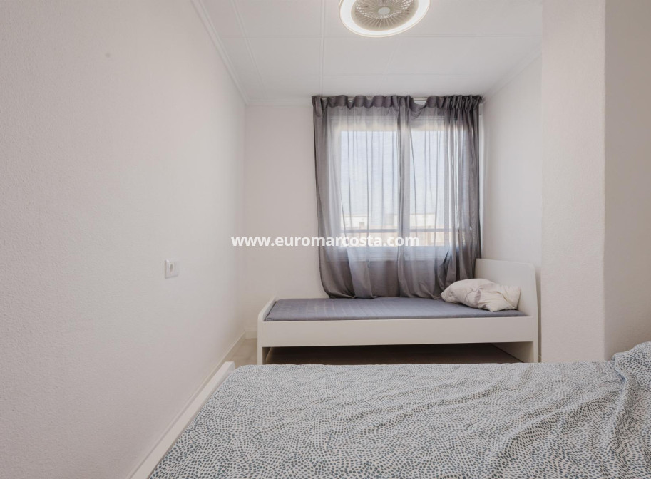 Objekte zum Wiederverkauf - Wohnung - Torrevieja - TORREVIEJA