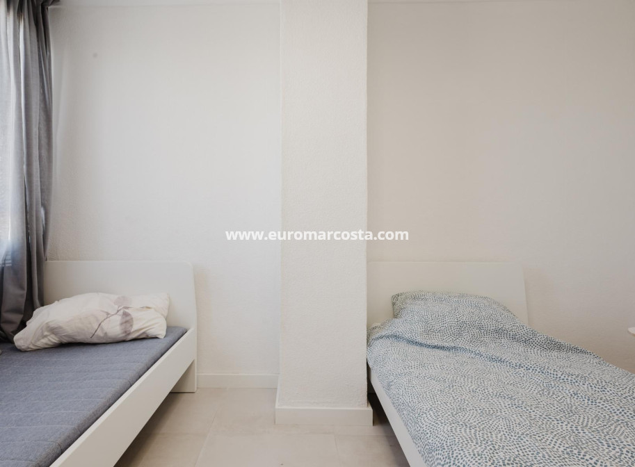 Objekte zum Wiederverkauf - Wohnung - Torrevieja - TORREVIEJA