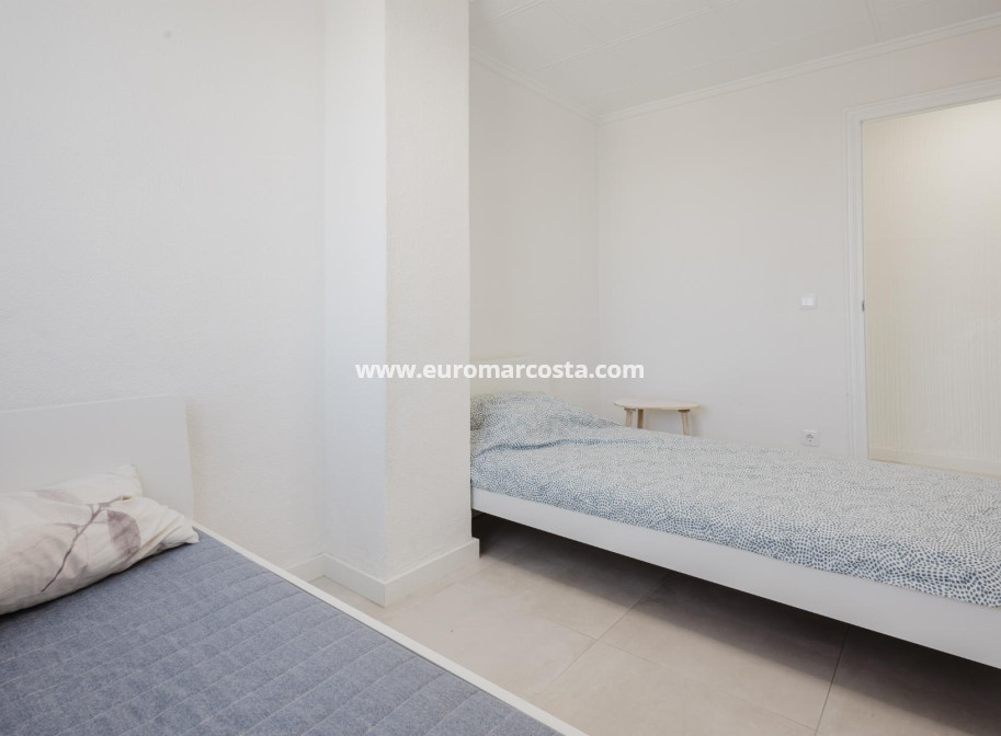 Objekte zum Wiederverkauf - Wohnung - Torrevieja - TORREVIEJA