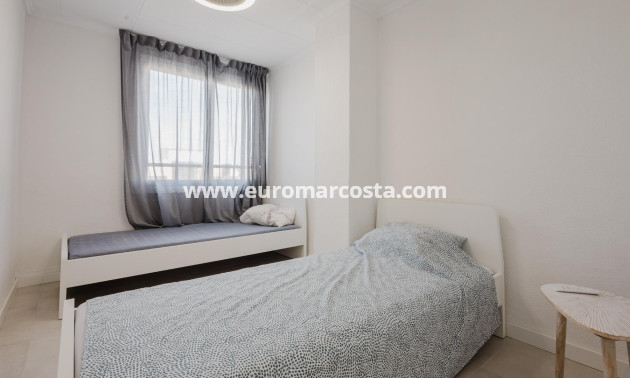 Objekte zum Wiederverkauf - Wohnung - Torrevieja - TORREVIEJA