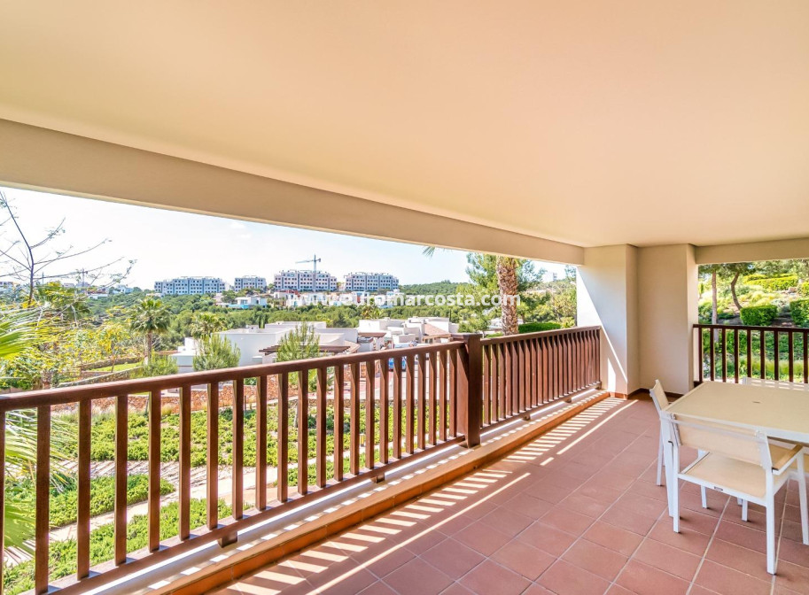 Sale - Apartment / flat - Orihuela Costa - Las Colinas Golf