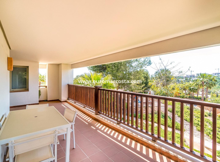 Sale - Apartment / flat - Orihuela Costa - Las Colinas Golf