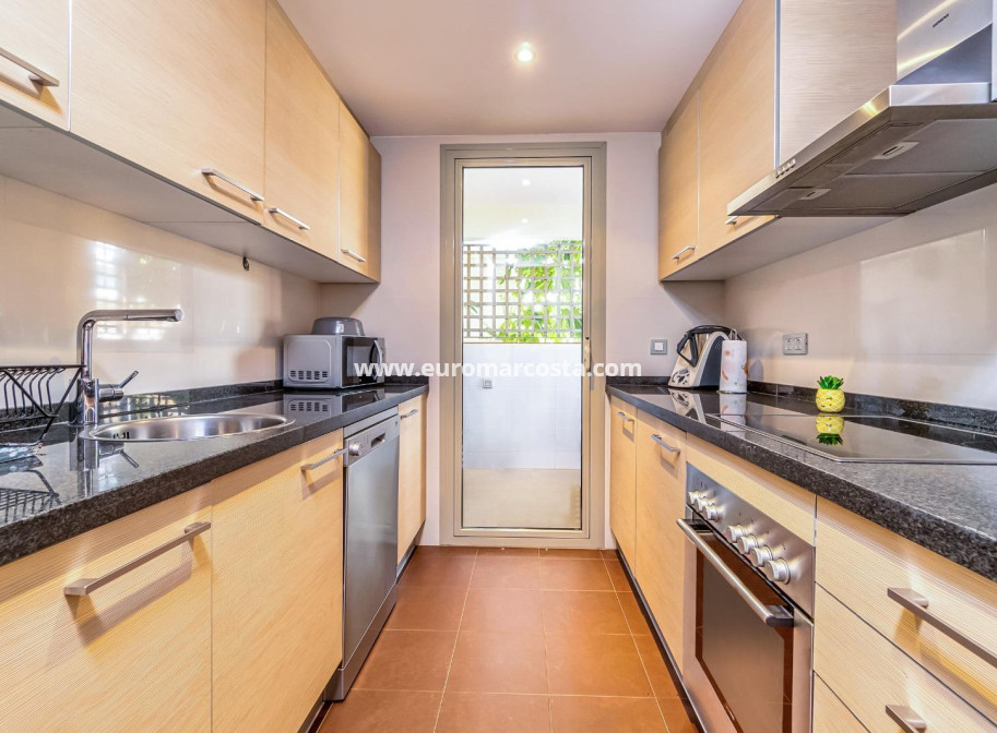 Sale - Apartment / flat - Orihuela Costa - Las Colinas Golf