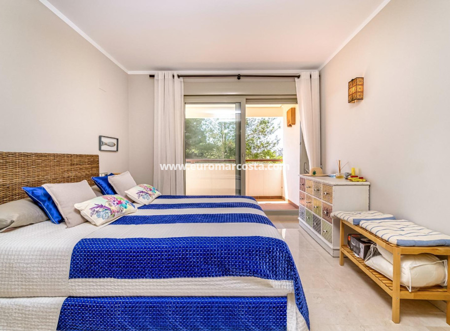 Sale - Apartment / flat - Orihuela Costa - Las Colinas Golf