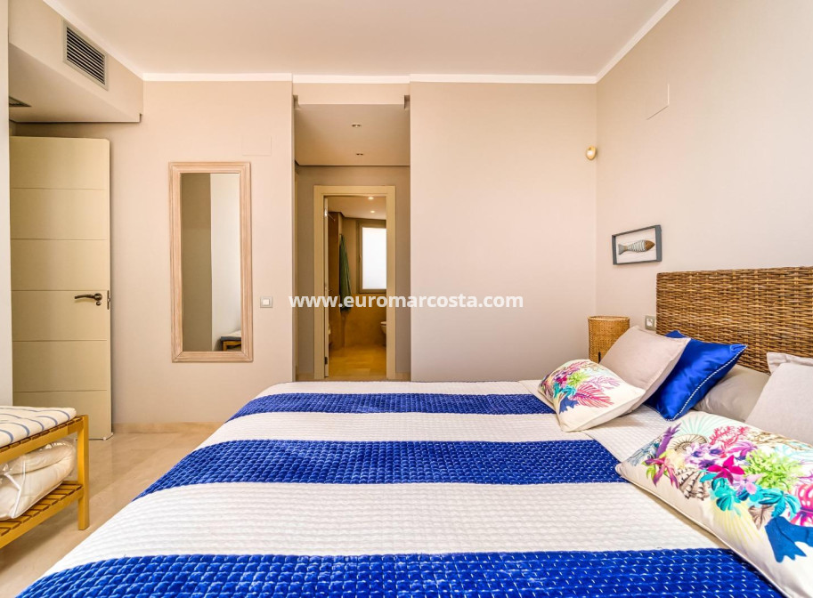 Sale - Apartment / flat - Orihuela Costa - Las Colinas Golf