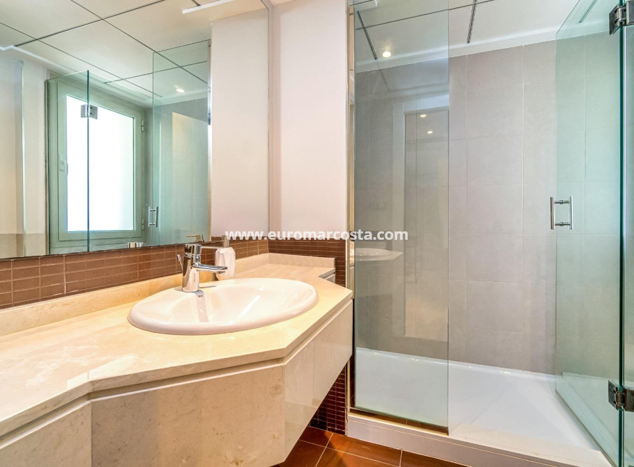 Sale - Apartment / flat - Orihuela Costa - Las Colinas Golf