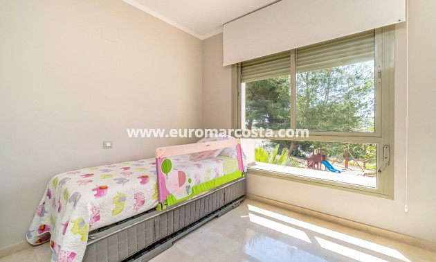 Sale - Apartment / flat - Orihuela Costa - Las Colinas Golf