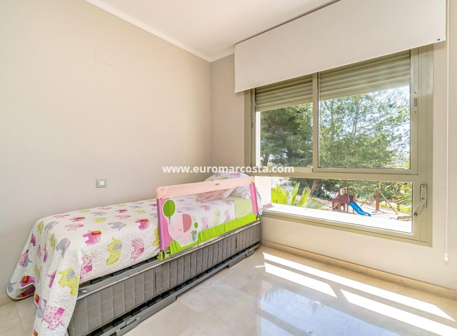 Sale - Apartment / flat - Orihuela Costa - Las Colinas Golf