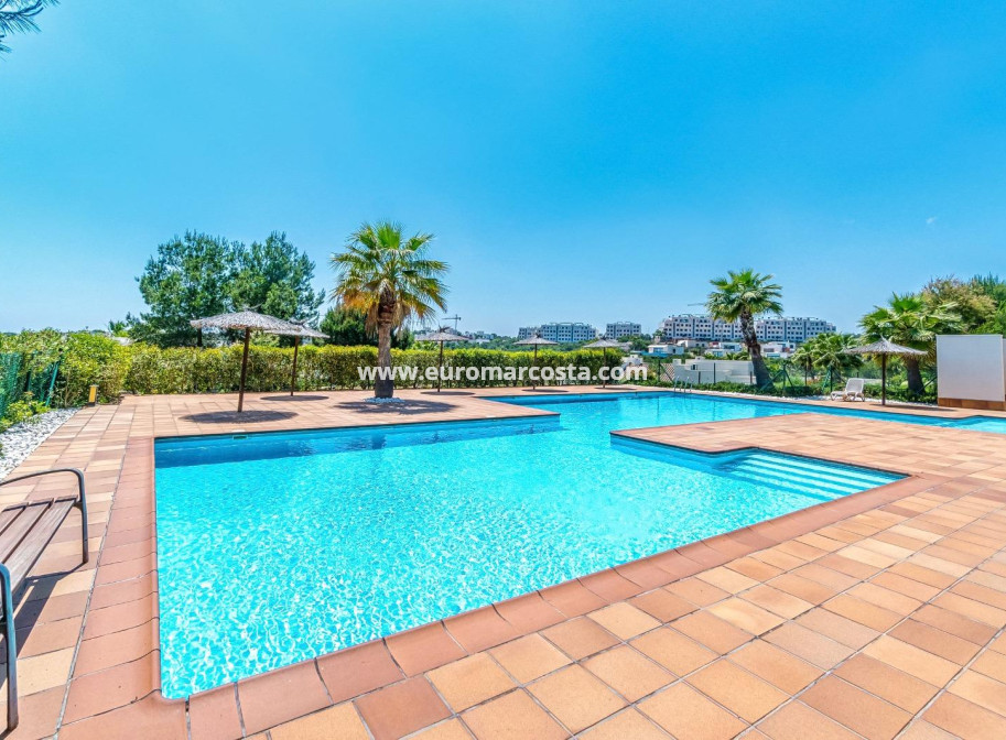 Sale - Apartment / flat - Orihuela Costa - Las Colinas Golf