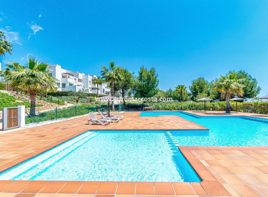 Sale - Apartment / flat - Orihuela Costa - Las Colinas Golf
