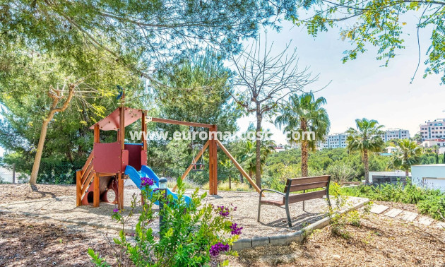 Sale - Apartment / flat - Orihuela Costa - Las Colinas Golf