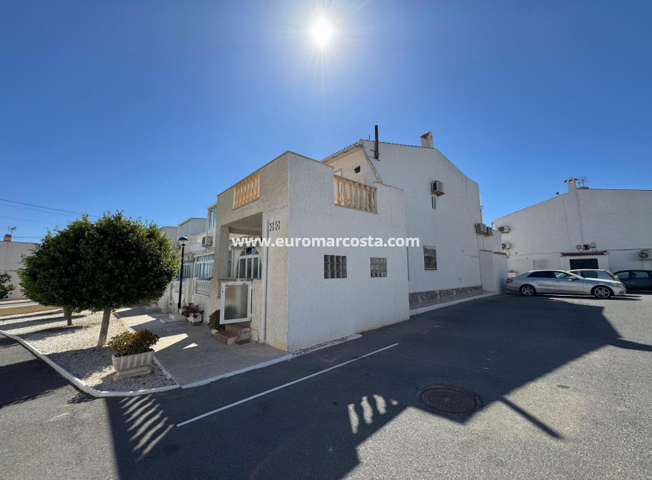 Sale - Townhouse - La Mata
