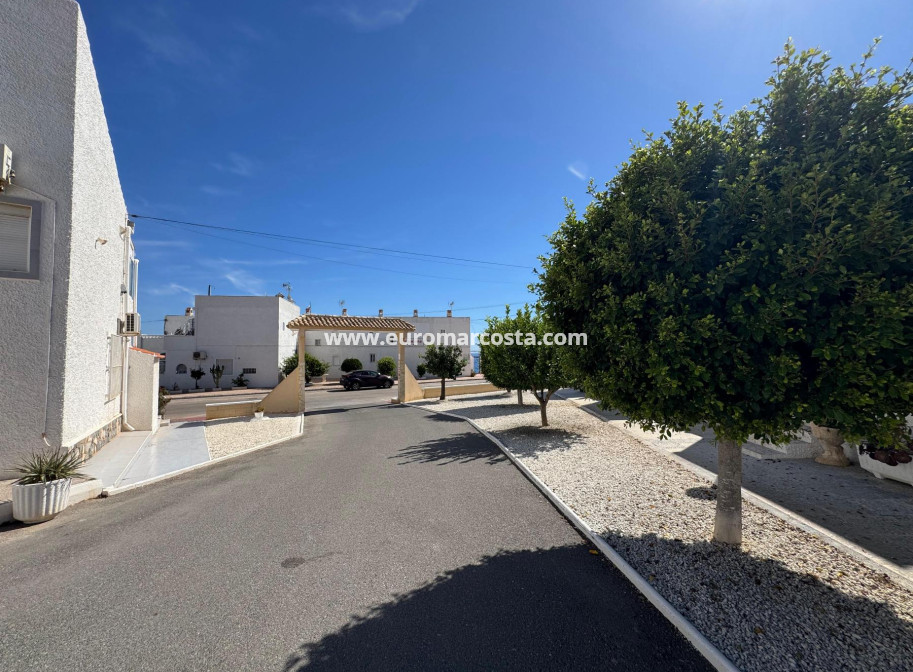 Sale - Townhouse - La Mata