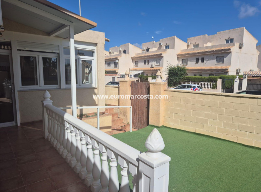 Sale - Casa - Orihuela Costa
