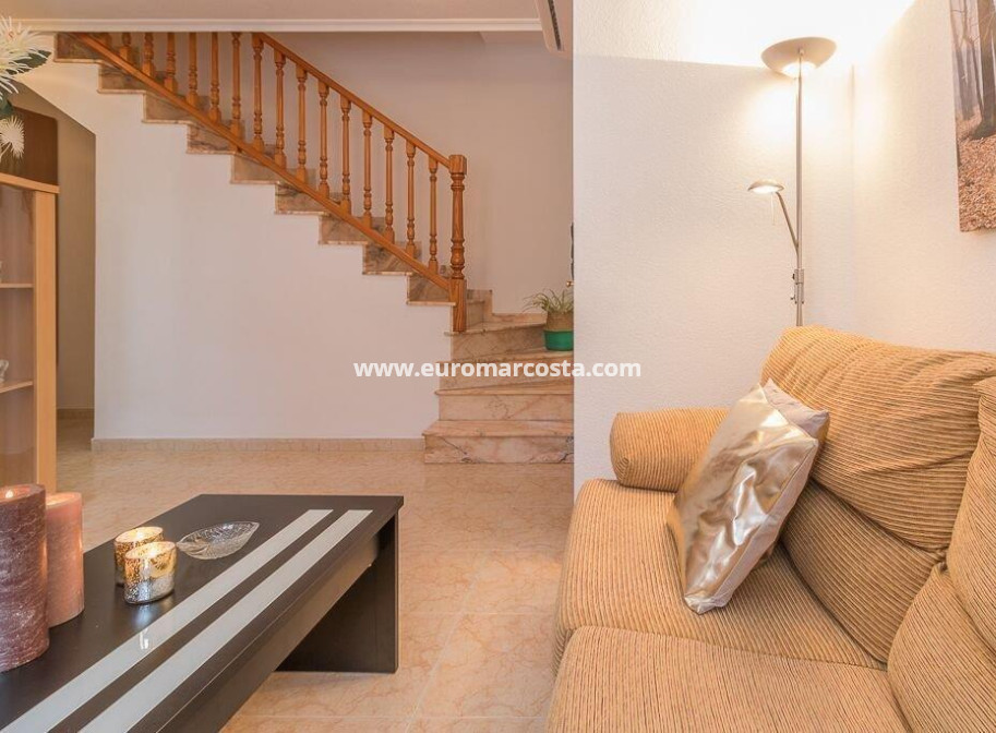 Sale - Casa - Orihuela Costa