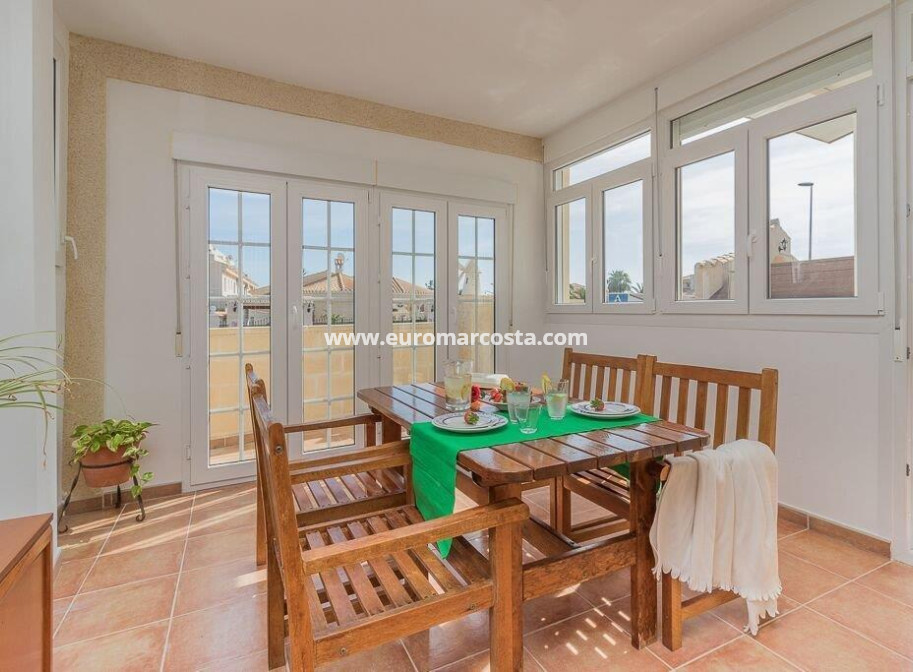 Sale - Casa - Orihuela Costa