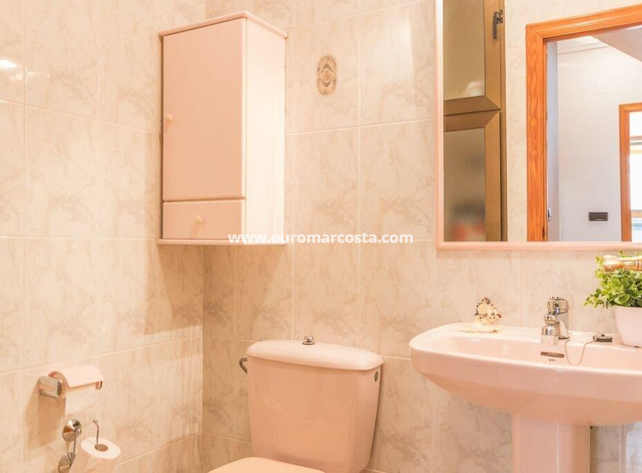 Sale - Casa - Orihuela Costa