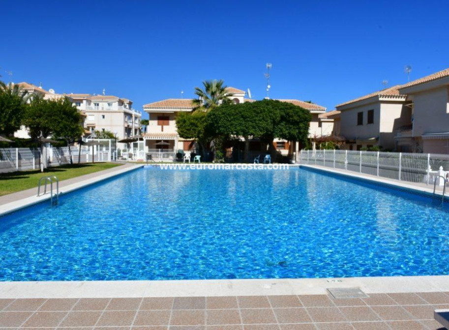 Sale - Casa - Orihuela Costa