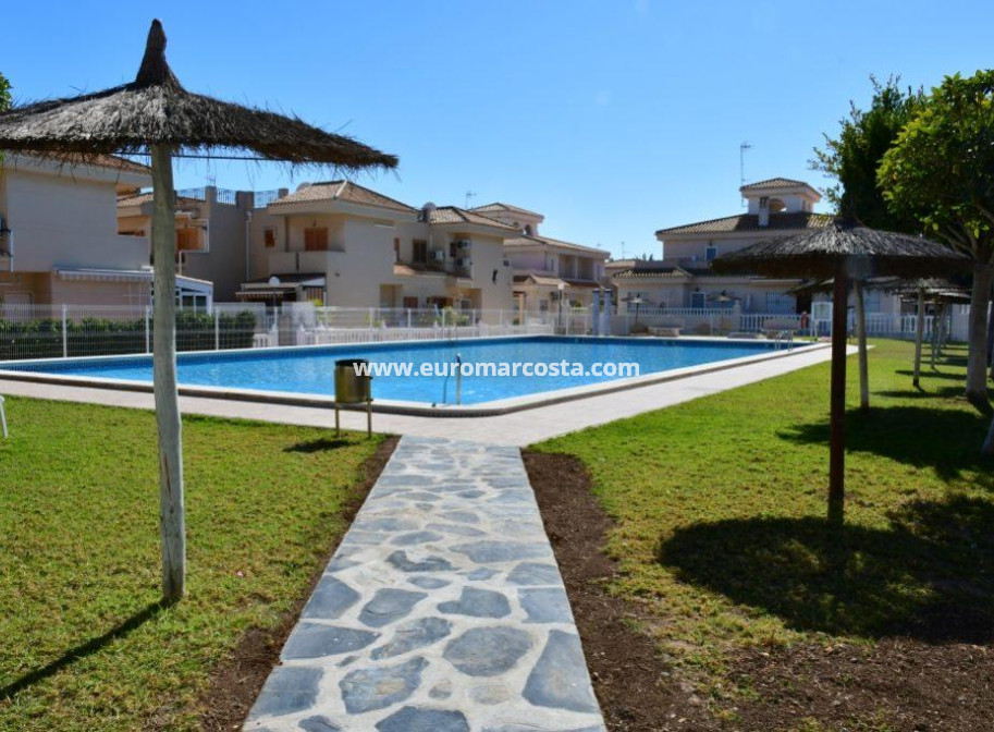 Sale - Casa - Orihuela Costa