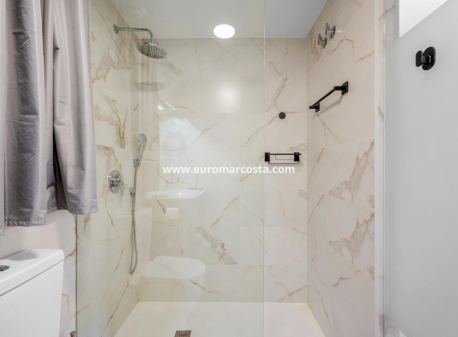 Objekte zum Wiederverkauf - Wohnung - Orihuela Costa - valentino golf III