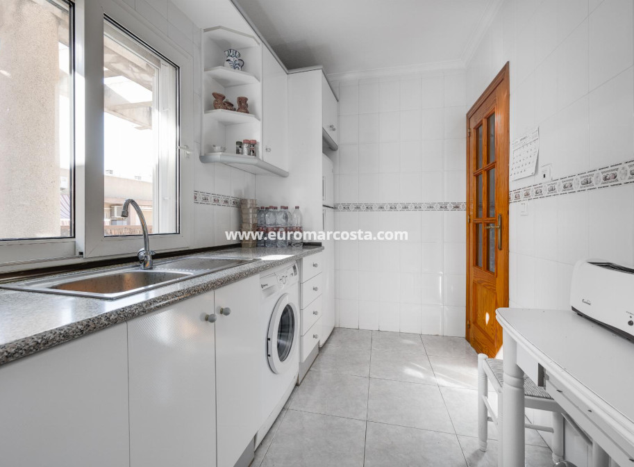 Objekte zum Wiederverkauf - Wohnung - Torrevieja - TORREVIEJA