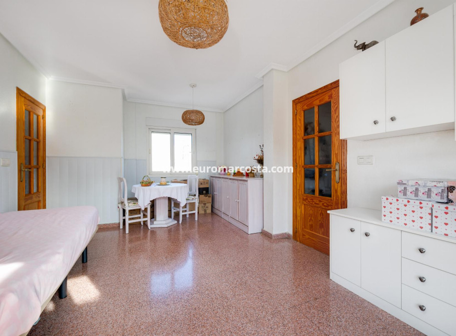 Objekte zum Wiederverkauf - Wohnung - Torrevieja - TORREVIEJA