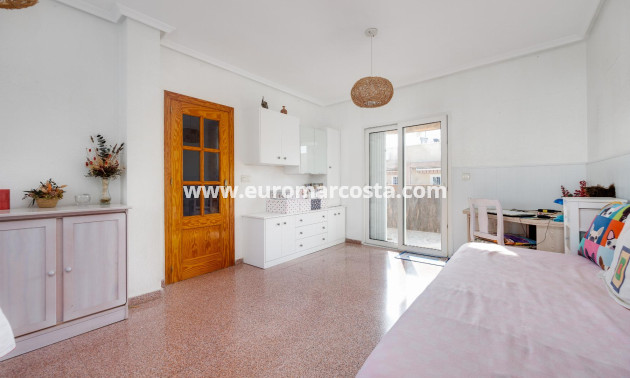 Objekte zum Wiederverkauf - Wohnung - Torrevieja - TORREVIEJA