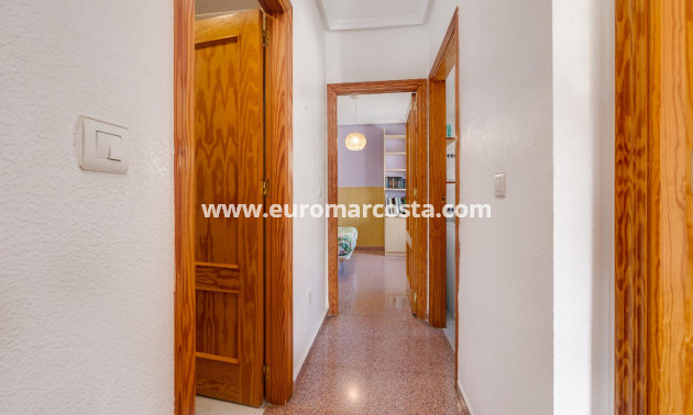 Objekte zum Wiederverkauf - Wohnung - Torrevieja - TORREVIEJA