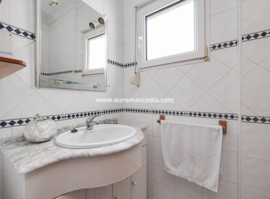 Objekte zum Wiederverkauf - Wohnung - Torrevieja - TORREVIEJA