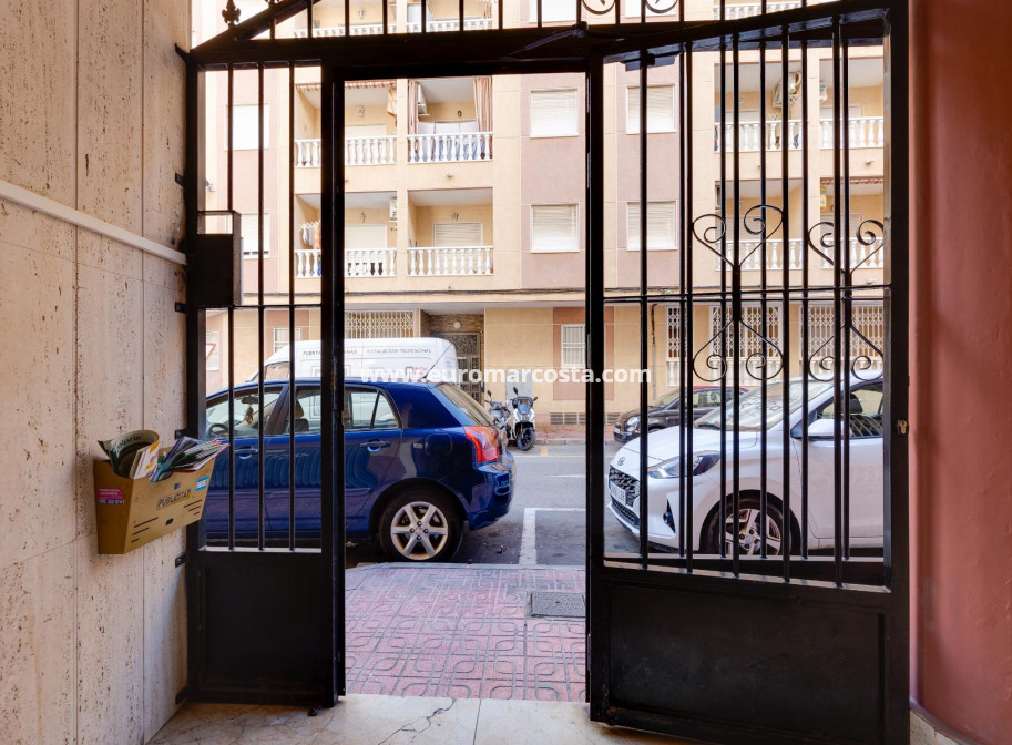 Objekte zum Wiederverkauf - Wohnung - Torrevieja - TORREVIEJA