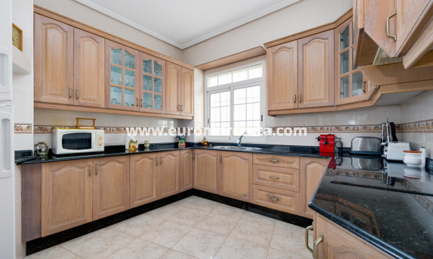 Venta - Apartamento / piso - Torrevieja - TORREVIEJA