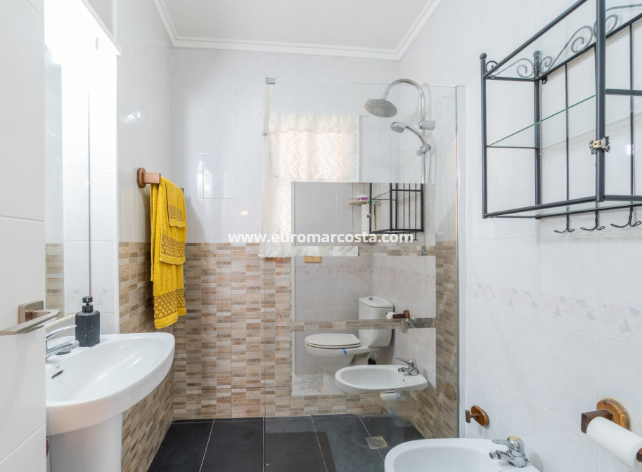 Alquiler a largo plazo - Apartamento / piso - Orihuela Costa