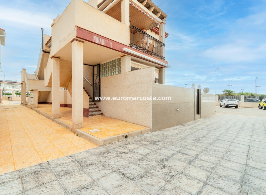 Alquiler a largo plazo - Apartamento / piso - Orihuela Costa