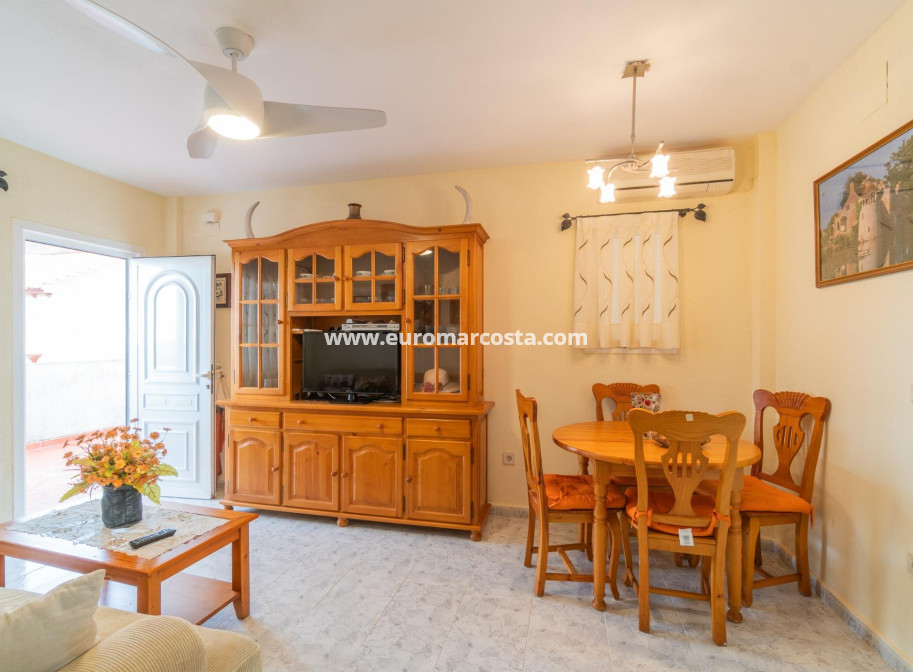 Alquiler a largo plazo - Apartamento / piso - Orihuela Costa