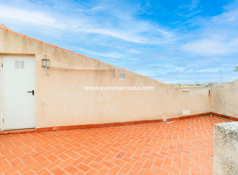 Alquiler a largo plazo - Apartamento / piso - Orihuela Costa