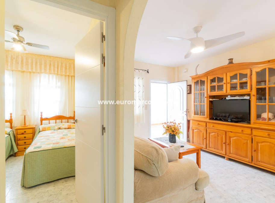 Alquiler a largo plazo - Apartamento / piso - Orihuela Costa