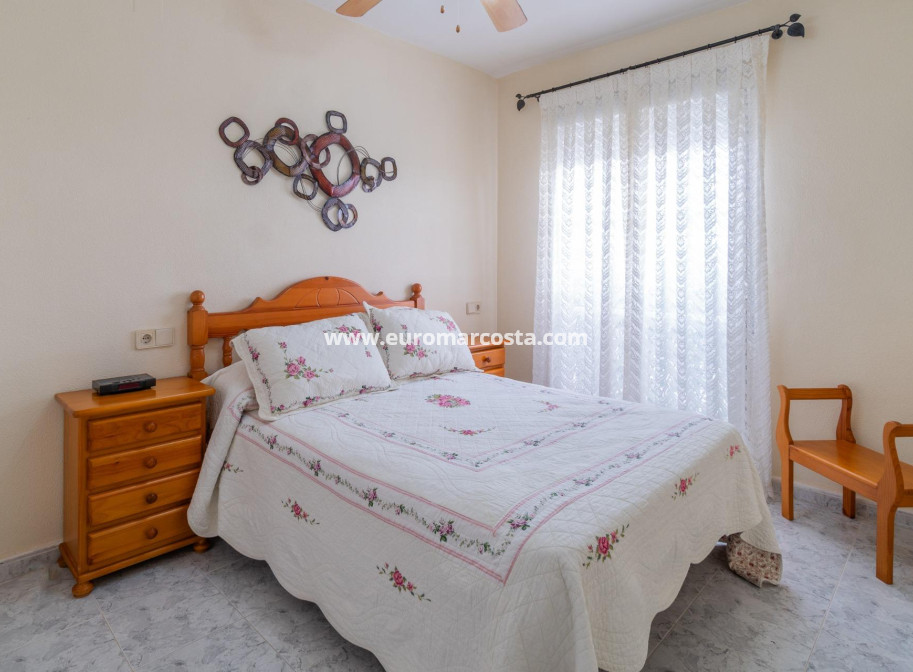 Alquiler a largo plazo - Apartamento / piso - Orihuela Costa