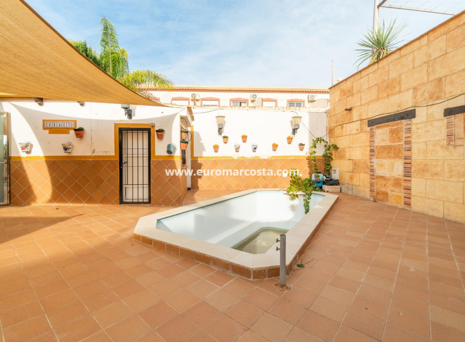 Venta - Villa - Torrevieja - TORREVIEJA