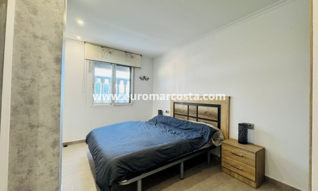 Sale - Apartment / flat - La Mata - Alanis