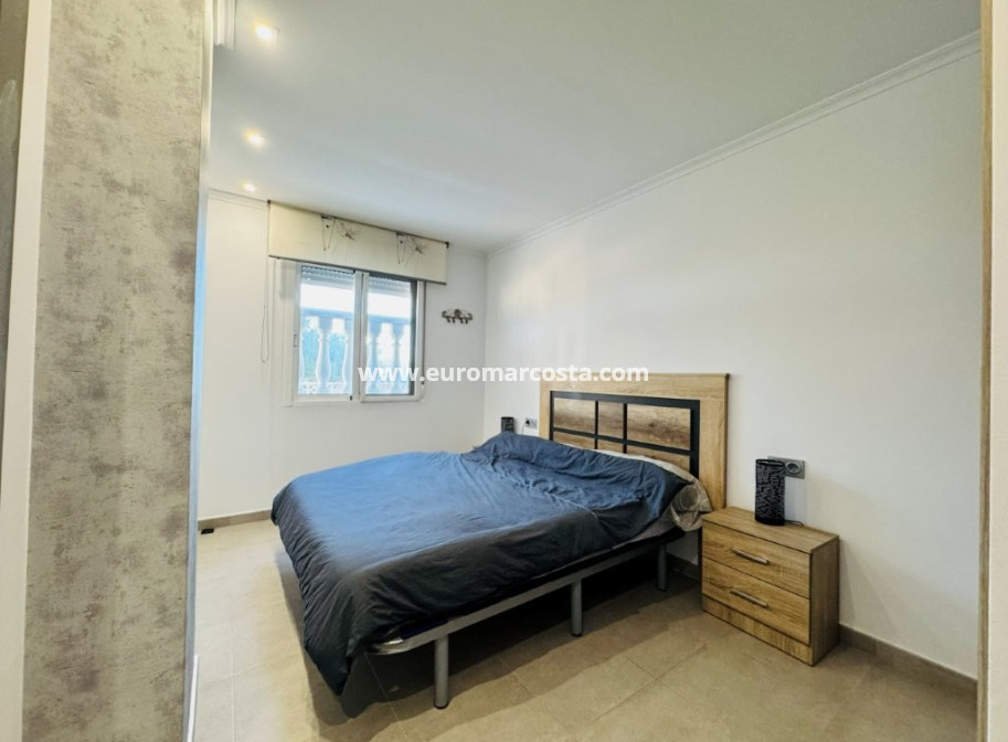 Sale - Apartment / flat - La Mata - Alanis
