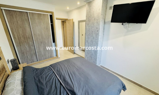 Sale - Apartment / flat - La Mata - Alanis