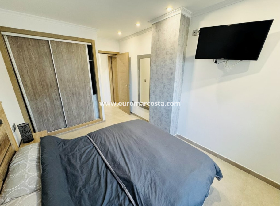 Sale - Apartment / flat - La Mata - Alanis