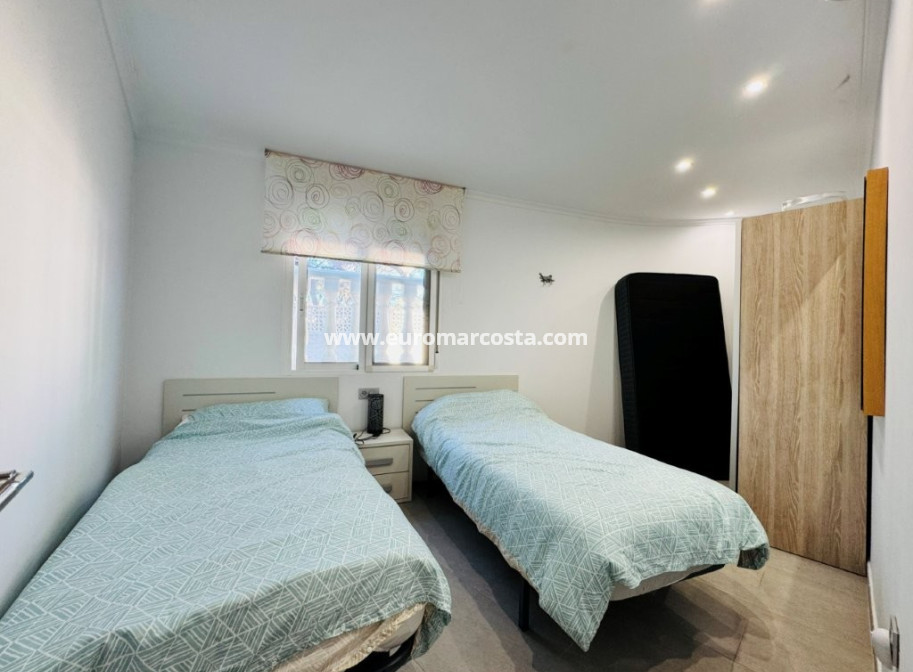 Sale - Apartment / flat - La Mata - Alanis