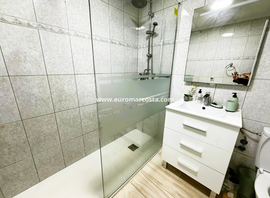 Sale - Apartment / flat - Torrevieja - TORREVIEJA