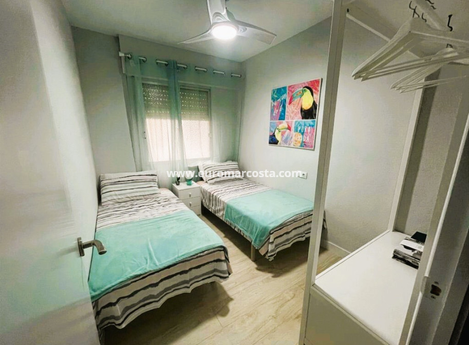 Sale - Apartment / flat - Torrevieja - TORREVIEJA