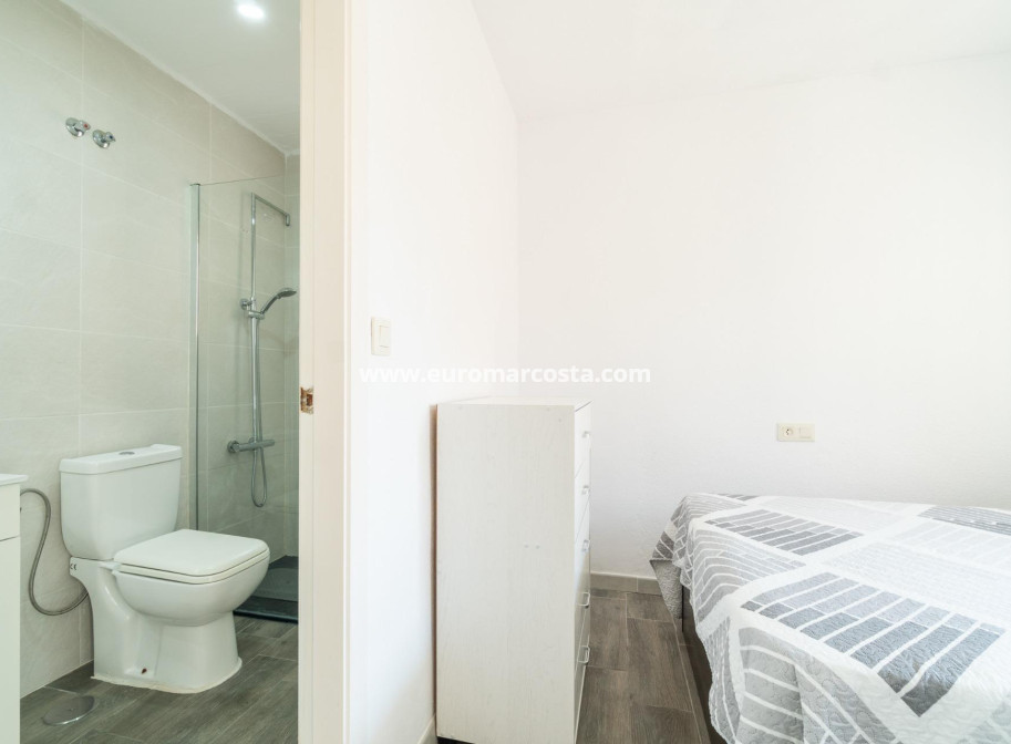 Objekte zum Wiederverkauf - Bungalow - Torrevieja - TORREVIEJA