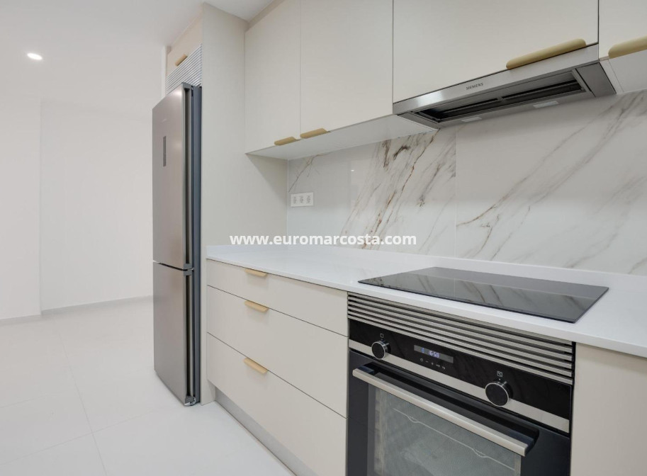 Sale - Apartment / flat - Torrevieja - TORREVIEJA